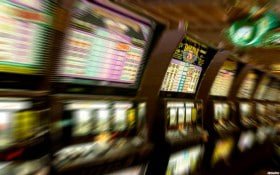 Tampilan utama Aplikasi 605sm untuk pengalaman casino online terbaik di smartphone